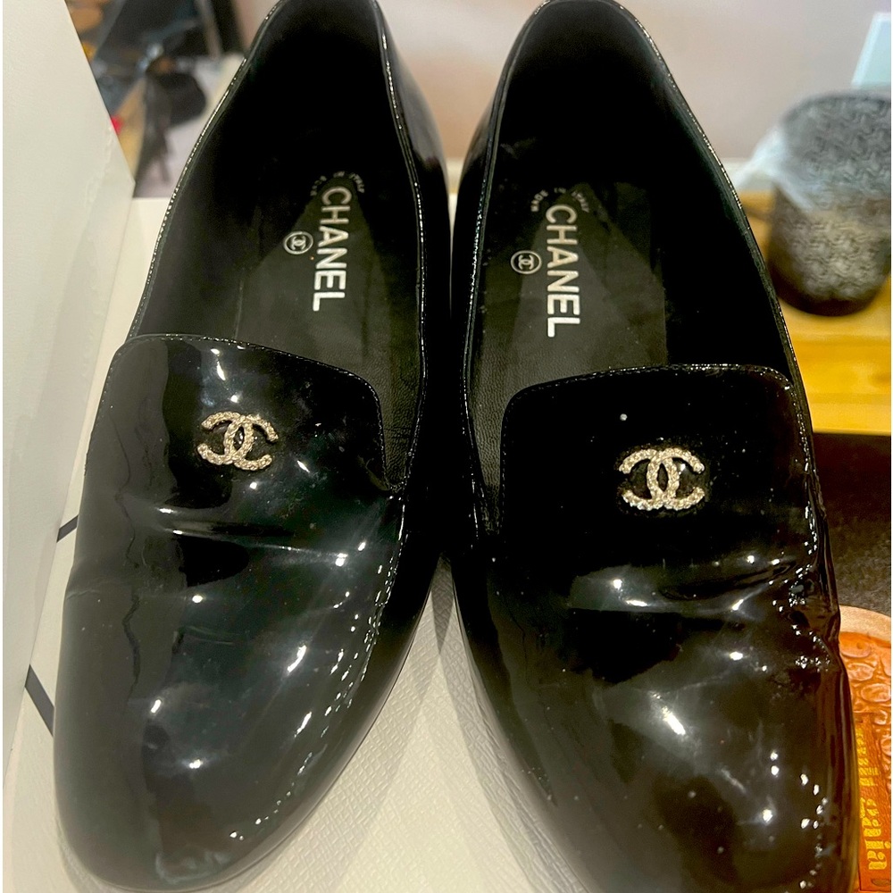 Size 40 Chanel loafers work three times
